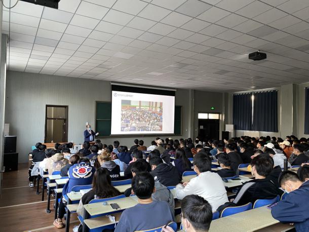 云顶集团7610官方网站组织开展考研指导讲座 云顶集团7610官方网站组织开展考研指导讲座
