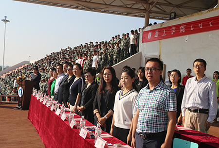 云顶7610线路检测隆重举行2019级新生军训结营仪式暨开学典礼