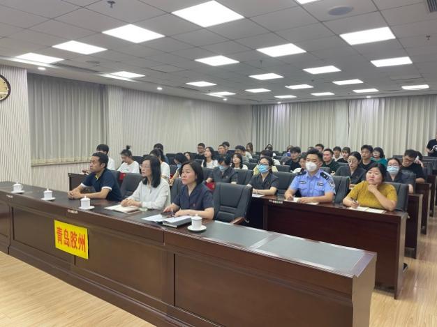 高校师生进法院 法制教育零距离 高校师生进法院 法制教育零距离