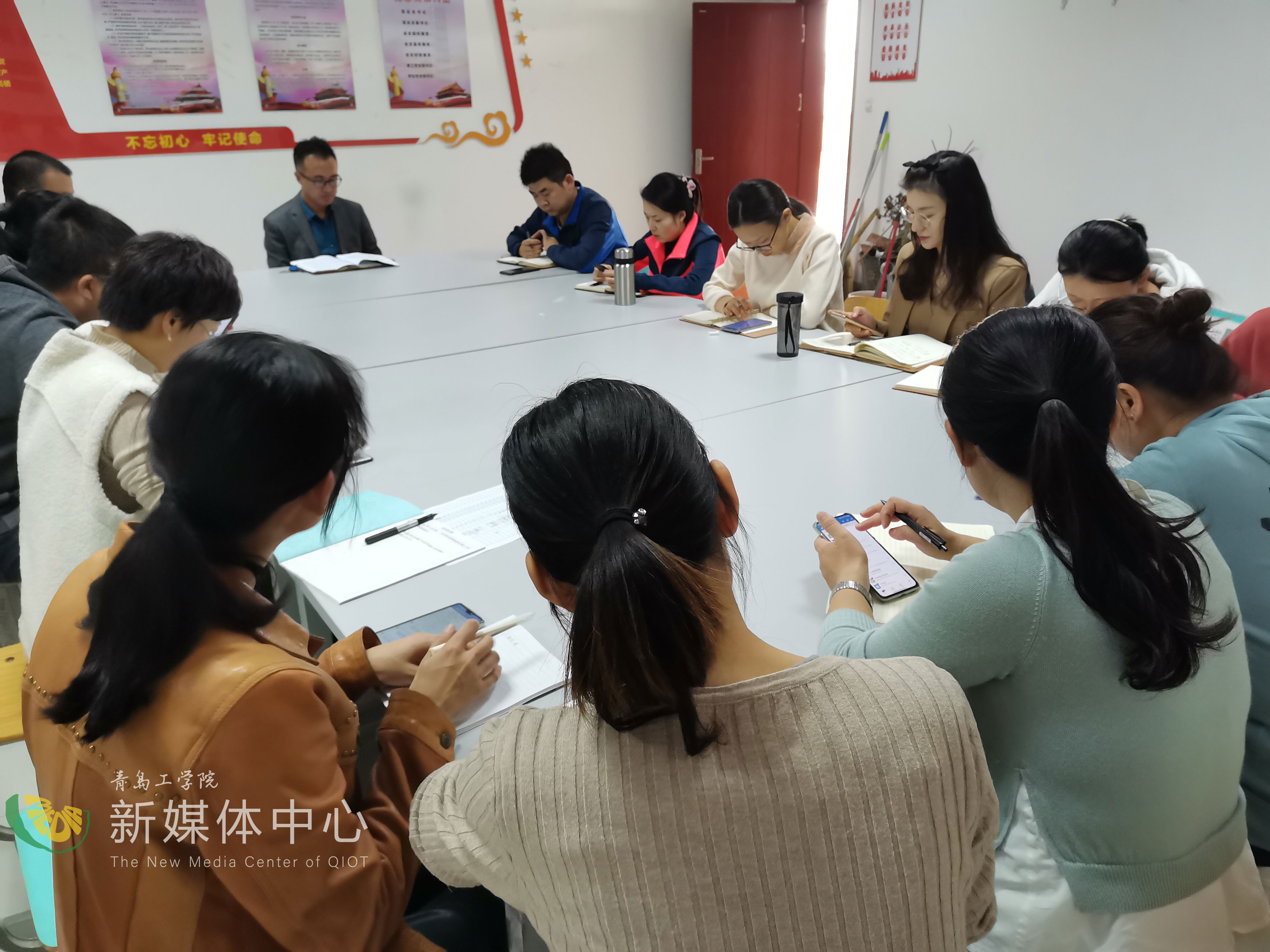 建筑工程学院全体教职员工学习 《云顶7610线路检测本科教学工作合格评估整改工作自查报告》 建筑工程学院全体教职员工学习 《云顶7610线路检测本科教学工作合格评估整改工作自查报告》