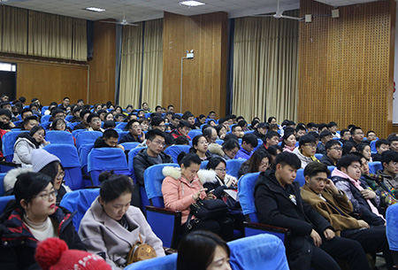 十九届四中全会精神巡回宣讲组进校园 十九届四中全会精神巡回宣讲组进校园