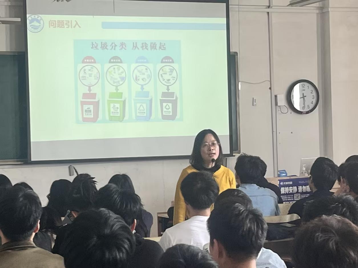 以老带新传帮带 教学相长促成长——云顶集团7610官方网站开展“老带新”公开课活动