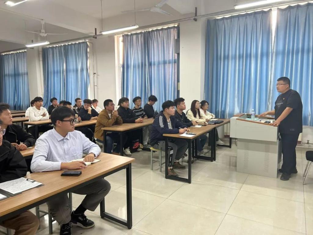 建筑工程学院组织开展学生干部宣传技能培训活动 建筑工程学院组织开展学生干部宣传技能培训活动